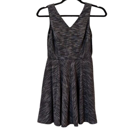 Artelier Nicole Miller Womens Size 6 Black V-Neck Sleeveless Fit & Flare Dress - Picture 1 of 10